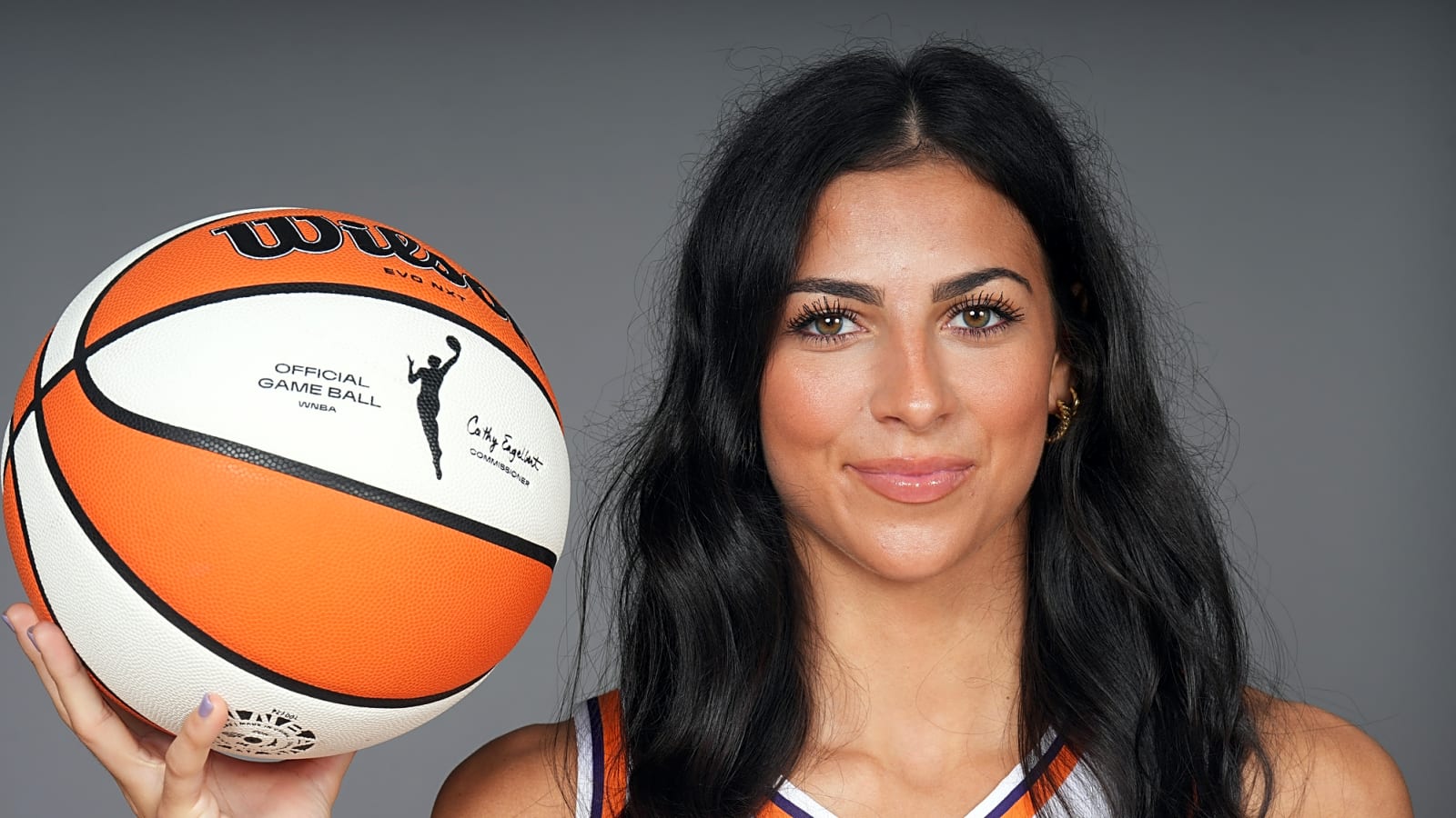 Mercury waive Megan McConnell, sign Kiana Williams