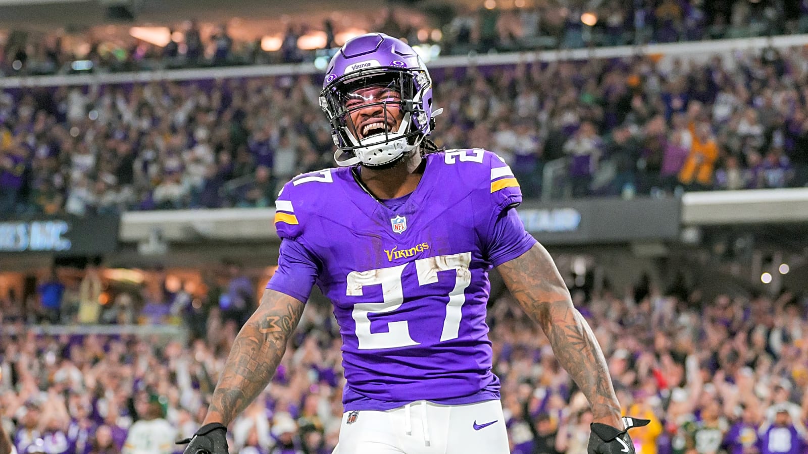 Seattle Seahawks Sign Running Back Cam Akers