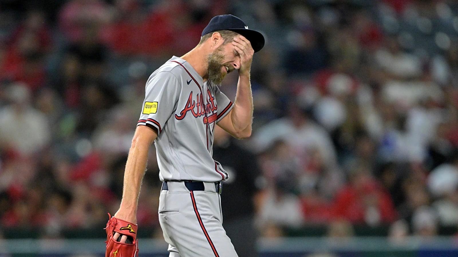 Chris Sale angrily hit himself in the head with a baseball