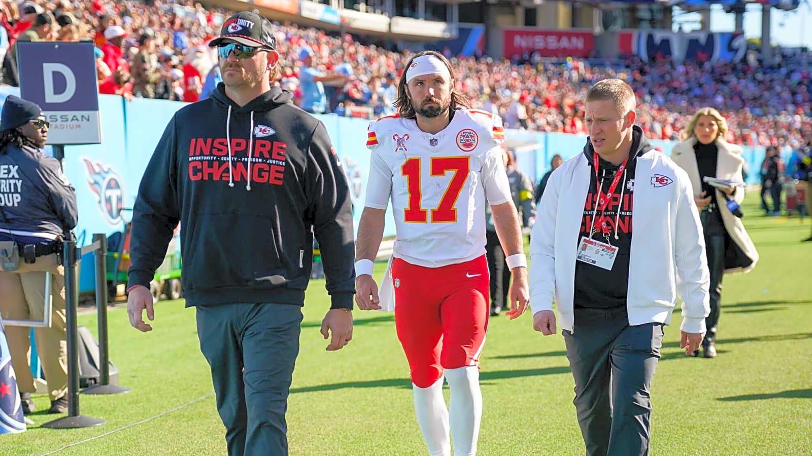 Chiefs' Gardner Minshew tears ACL against Titans, set to join Patrick Mahomes on IR
