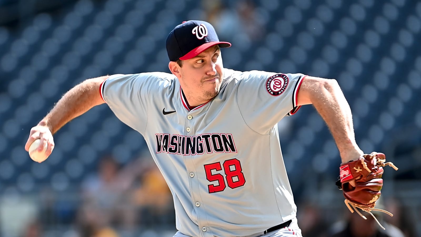 D-backs To Sign Derek Law