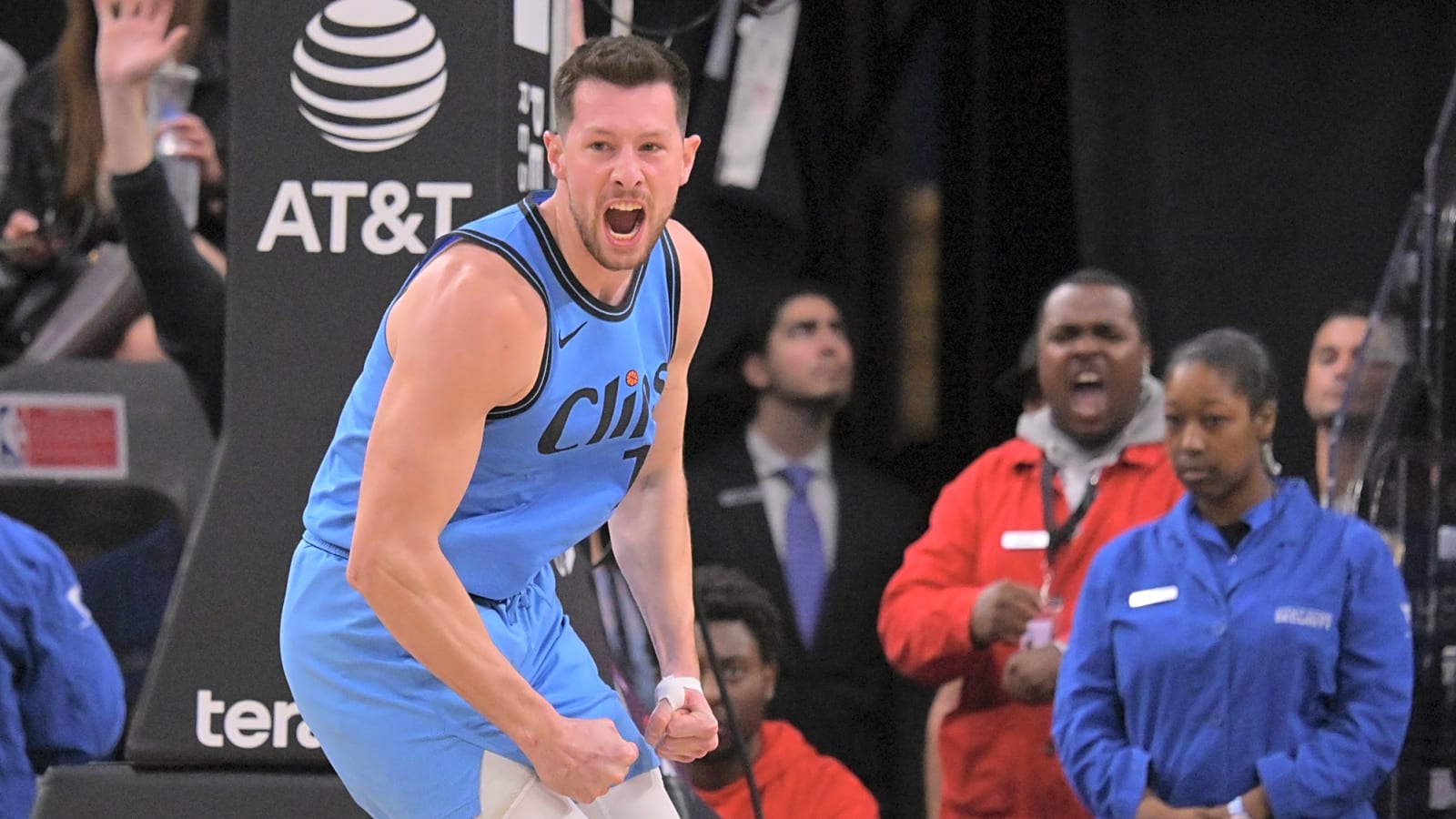 Kings Sign Drew Eubanks