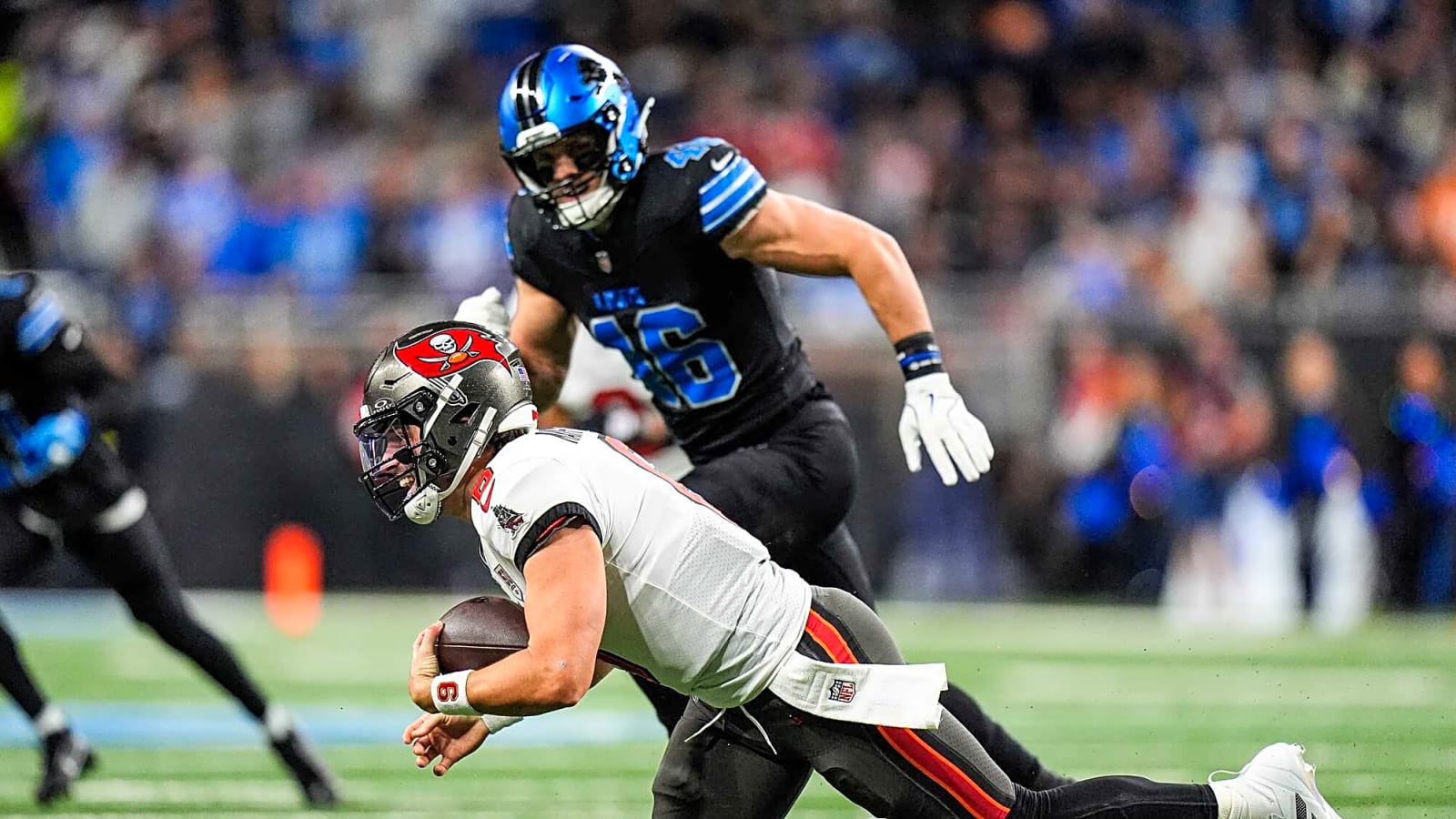 Buccaneers Mauled By Lions 24-9