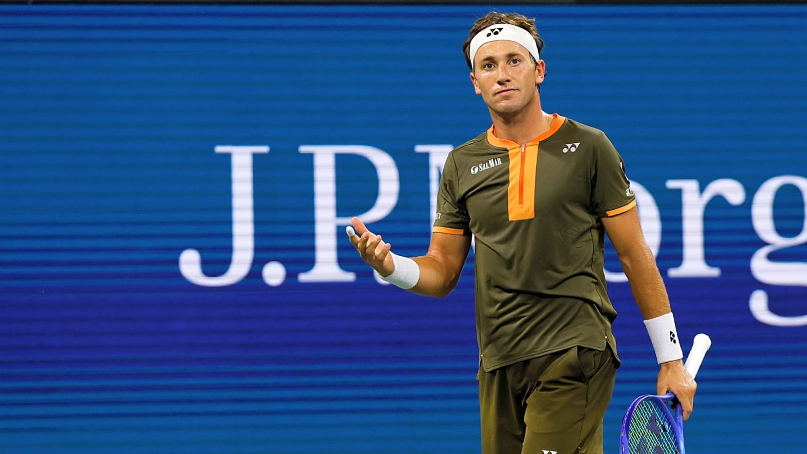 Matteo Berrettini shut down: Casper Ruud&#39;s serving masterclass secures Japan Open quarterfinal berth
