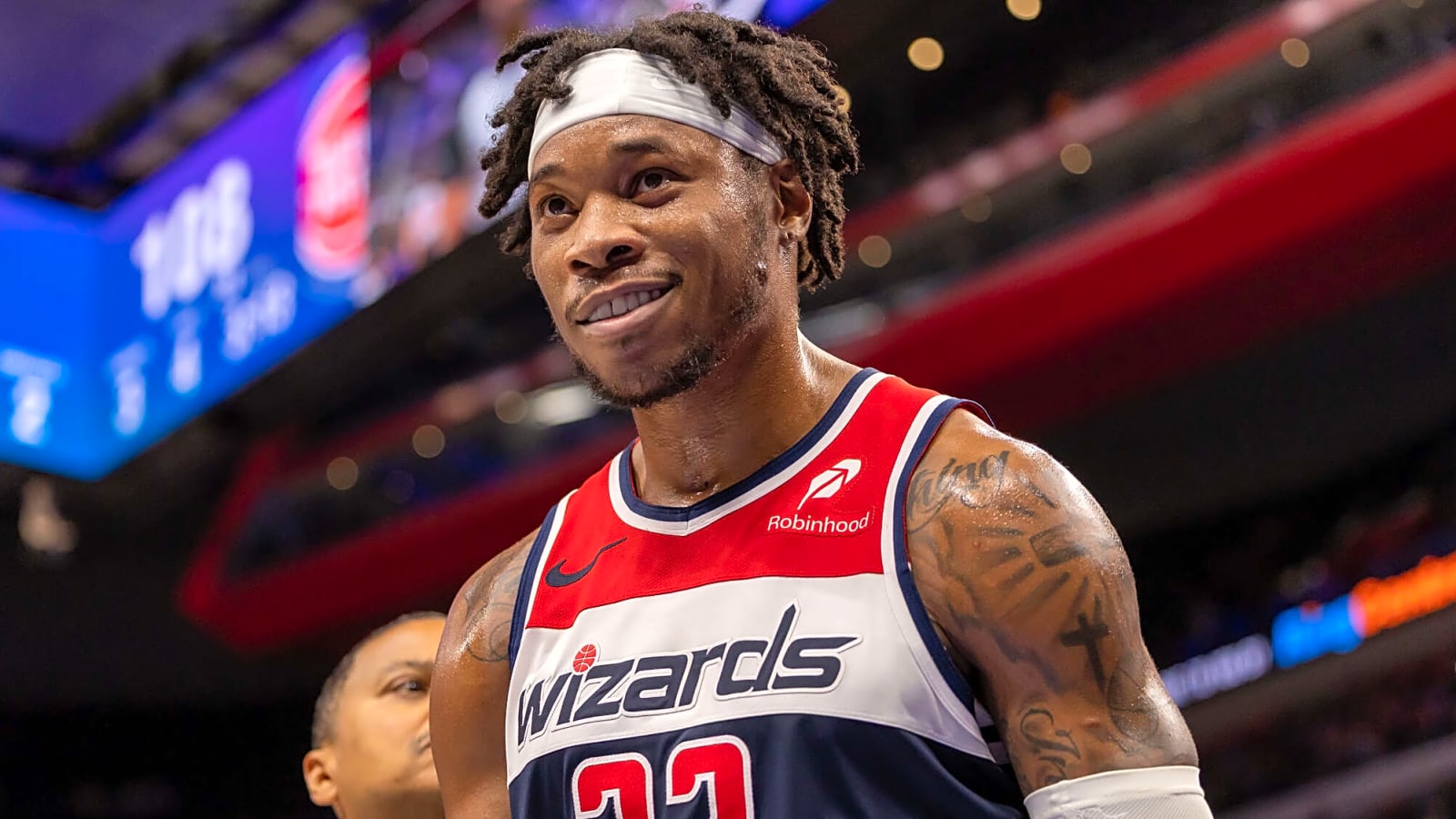 Wizards waive veteran big man