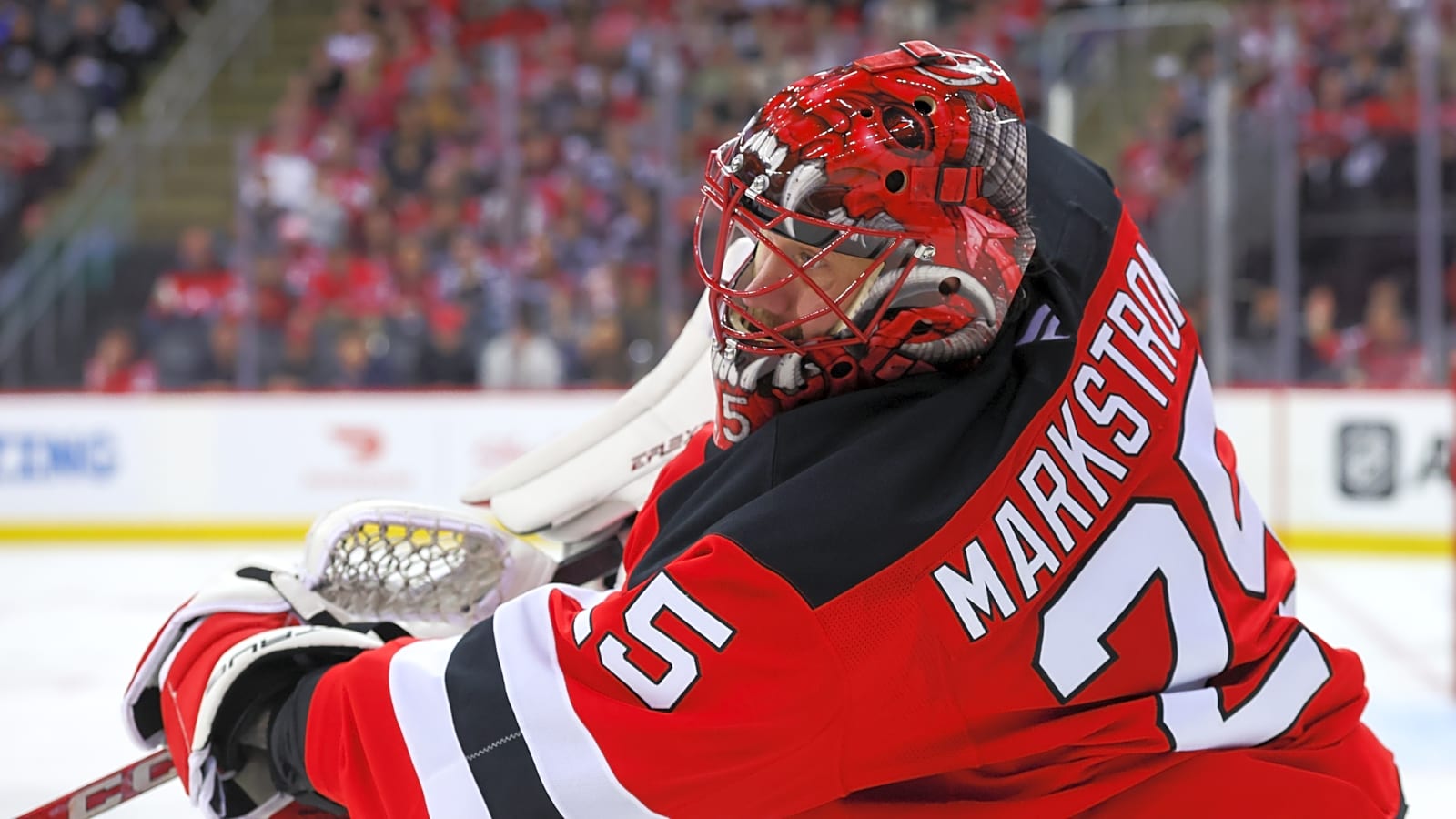 Devils are discussing an extension with veteran goaltender