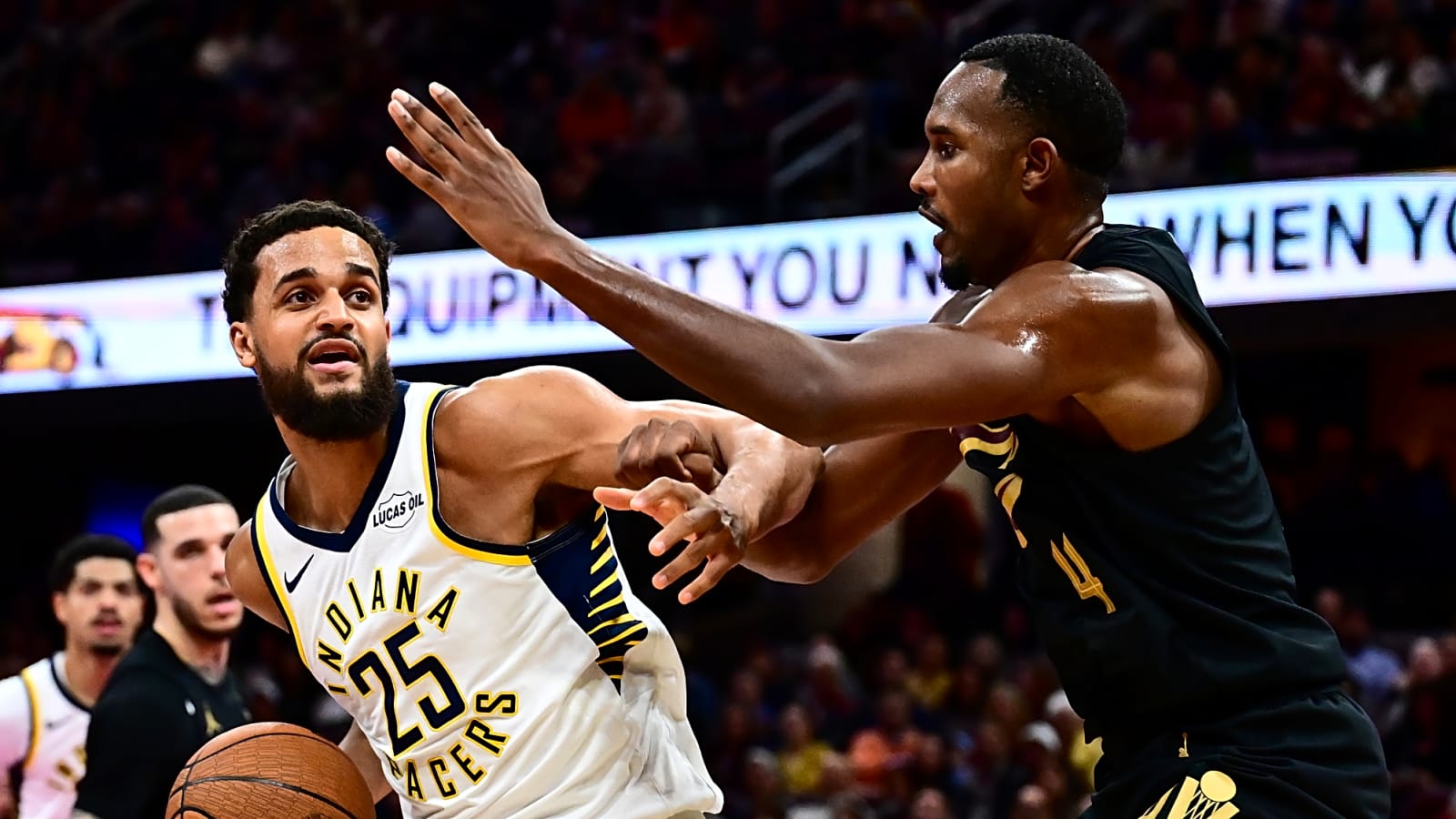 Mavericks Sign Jeremiah Robinson-Earl To 10-Day Deal