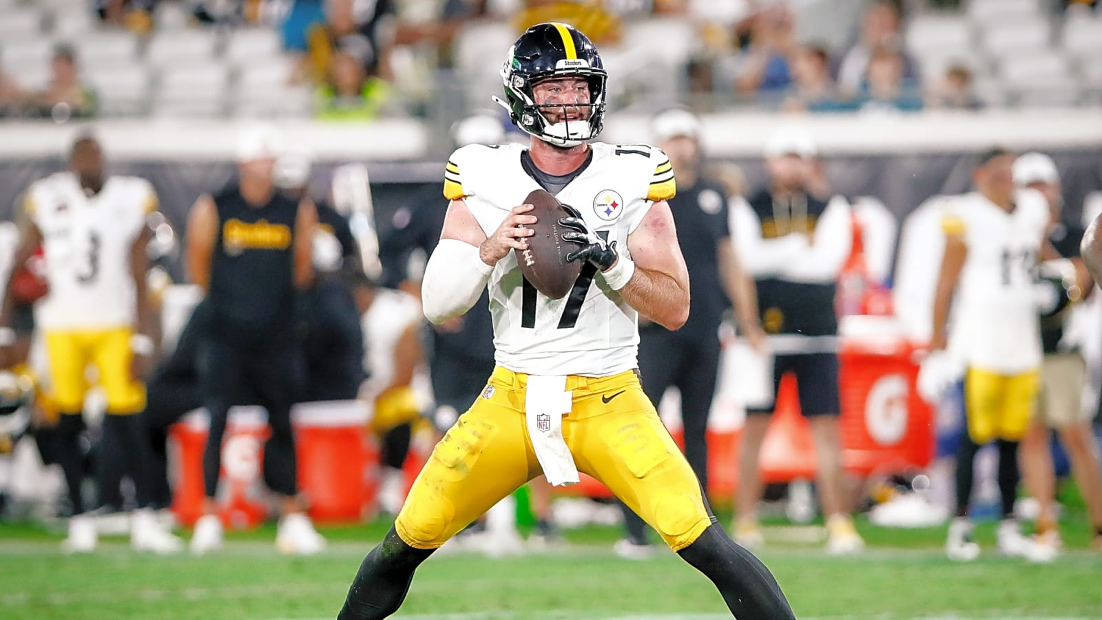 Pittsburgh Steelers quarterback jumped and robbed in Ireland ahead of Week 4 matchup