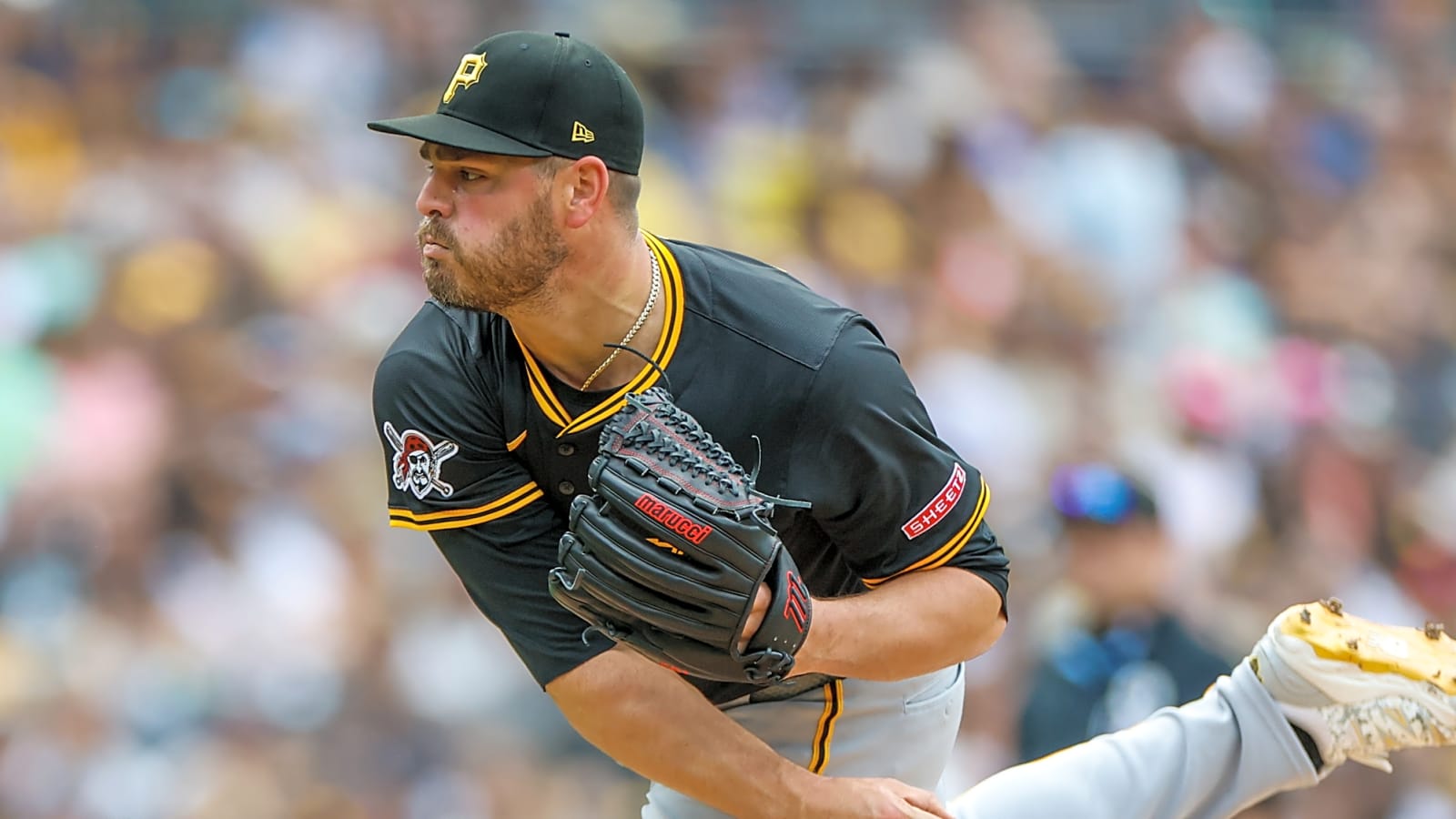 Pirates release righty reliever