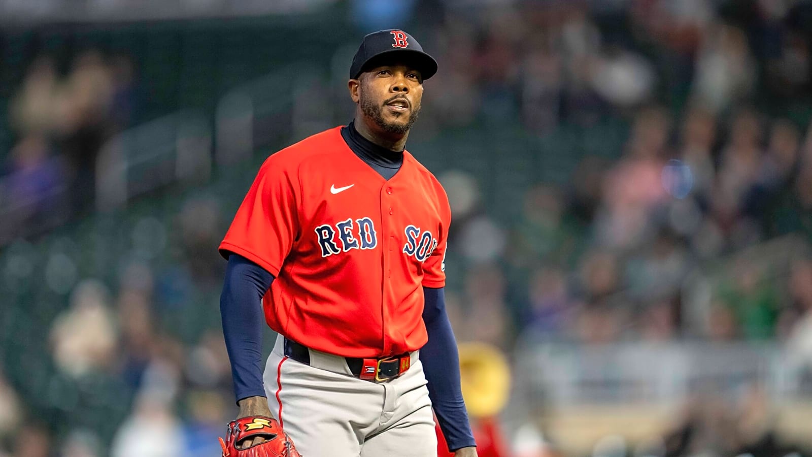 Aroldis Chapman had a troubling mistake on his uniform during game