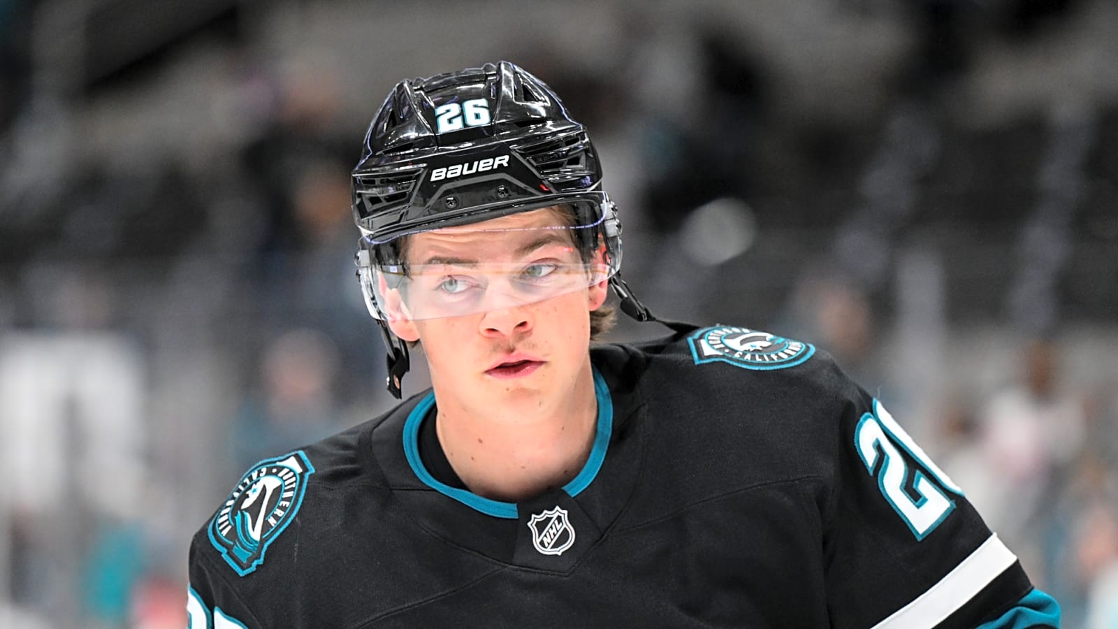 Sharks re-sign Jack Thompson