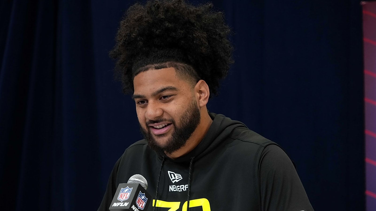 Colts Sign Second-Round DE JT Tuimoloau