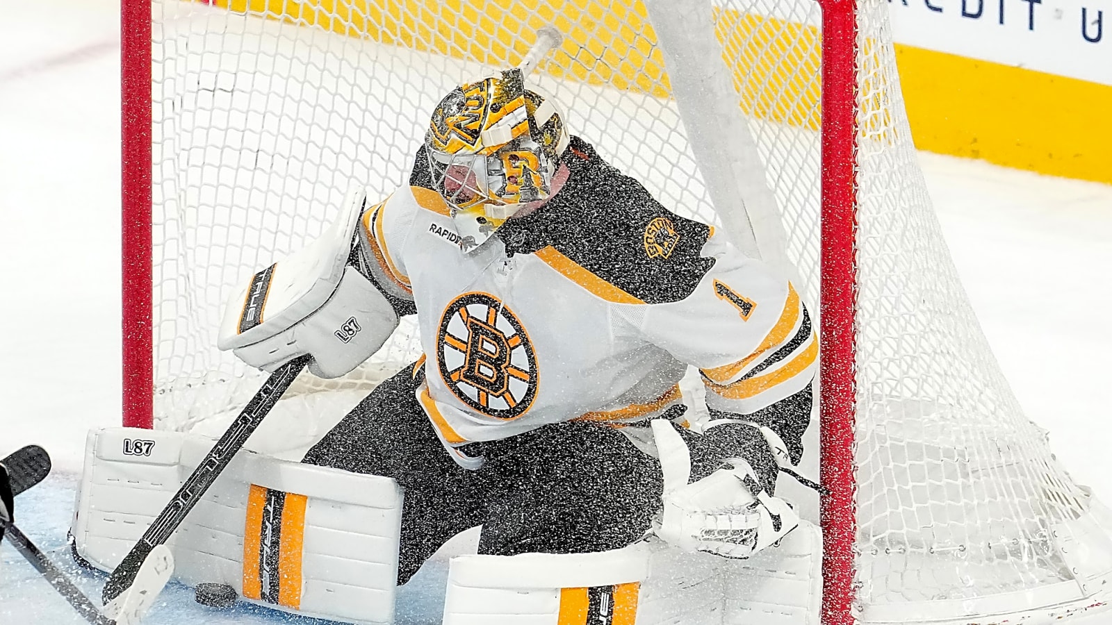Edmonton Oilers Nearly Traded for Star Franchise Goalie: Could They Circle Back?