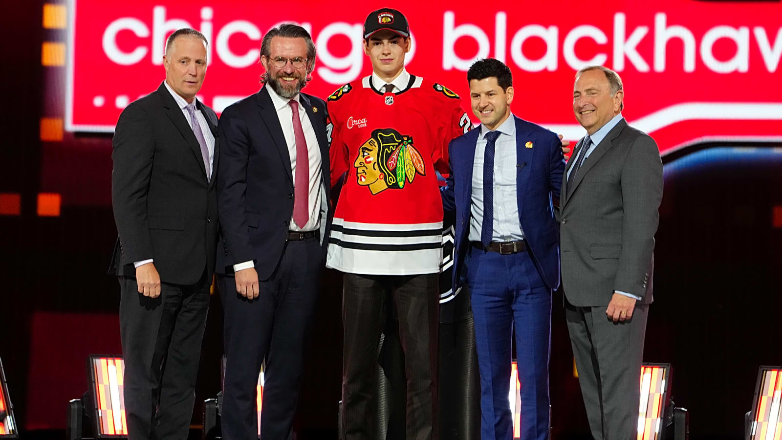 Blackhawks Expected To Sign Sacha Boisvert After College Season Ends