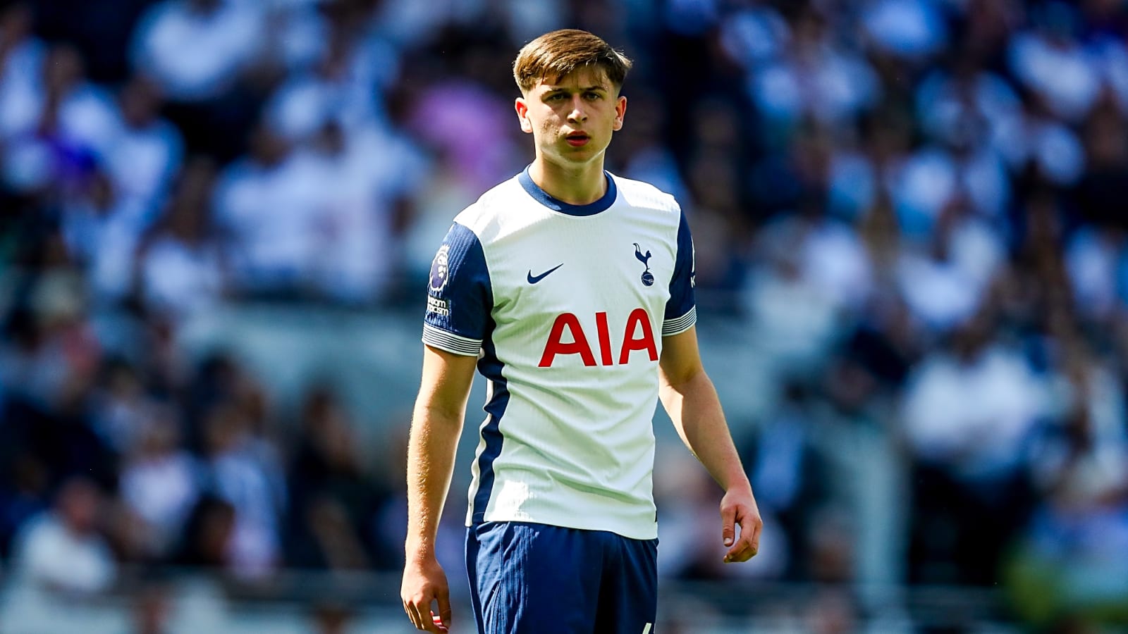 Prodigious Tottenham star backed to sign new North London deal