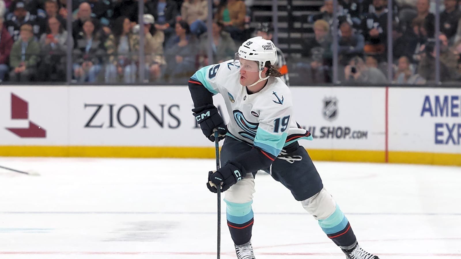 Edmonton Oilers Urged to Trade for 40 Goal Scorer From Divisional Rival