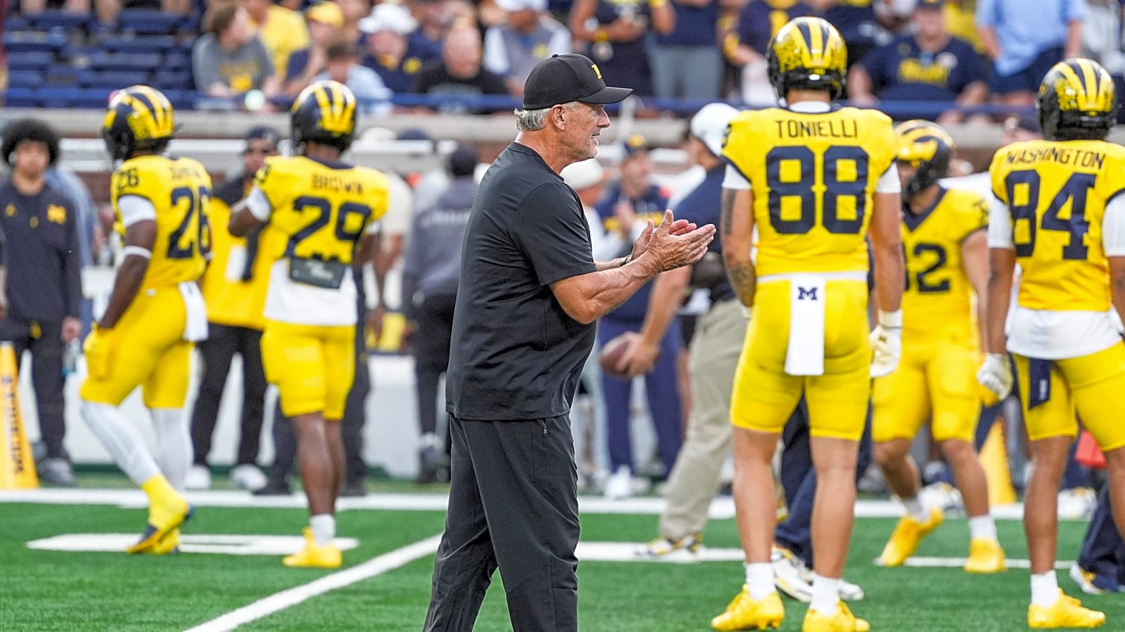 Michigan avoids upset on controversial Hail Mary that never should have happened