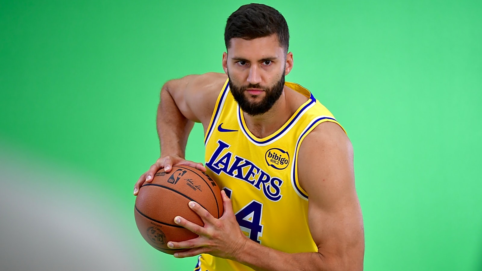 Lakers’ Maxi Kleber sidelined with oblique strain to start season