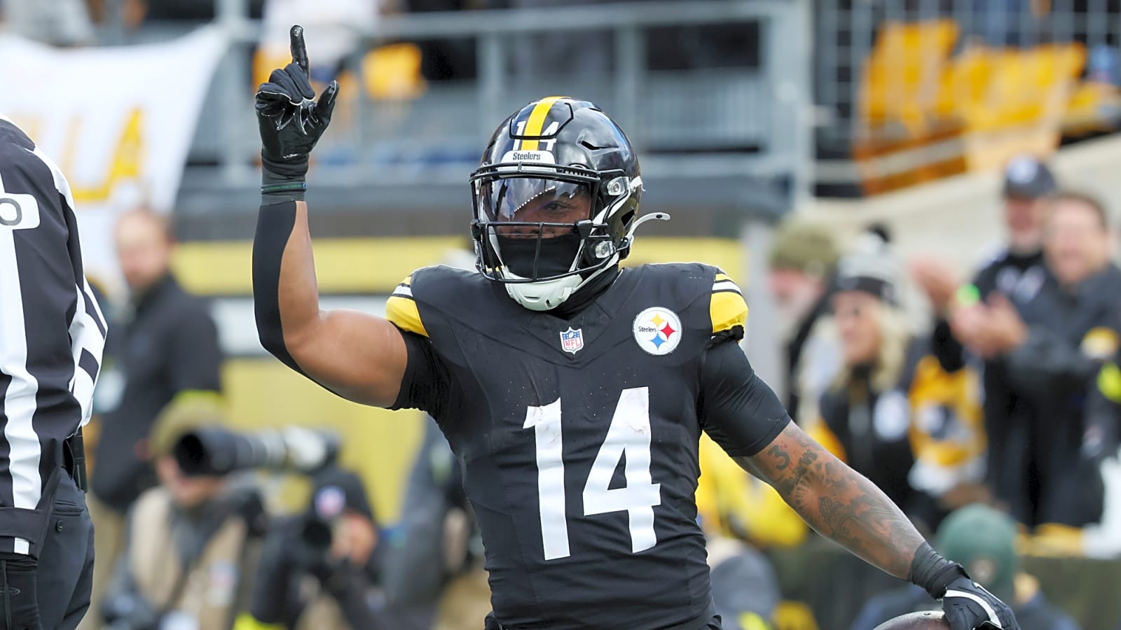 Steelers' key free agent could return in a package deal