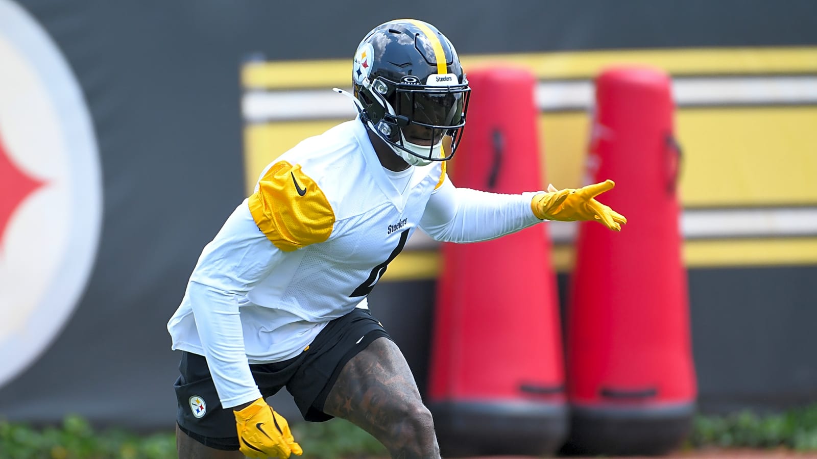 Seahawks GM discusses trading DK Metcalf to Steelers