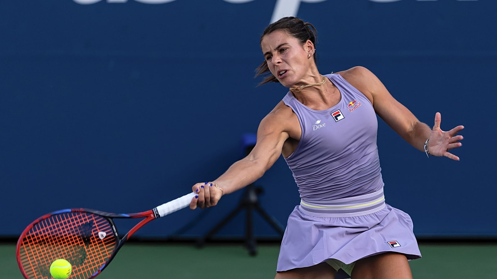 Emma Navarro Reigns As Tearful Lois Boisson Forced to Leave Mid-match at China Open