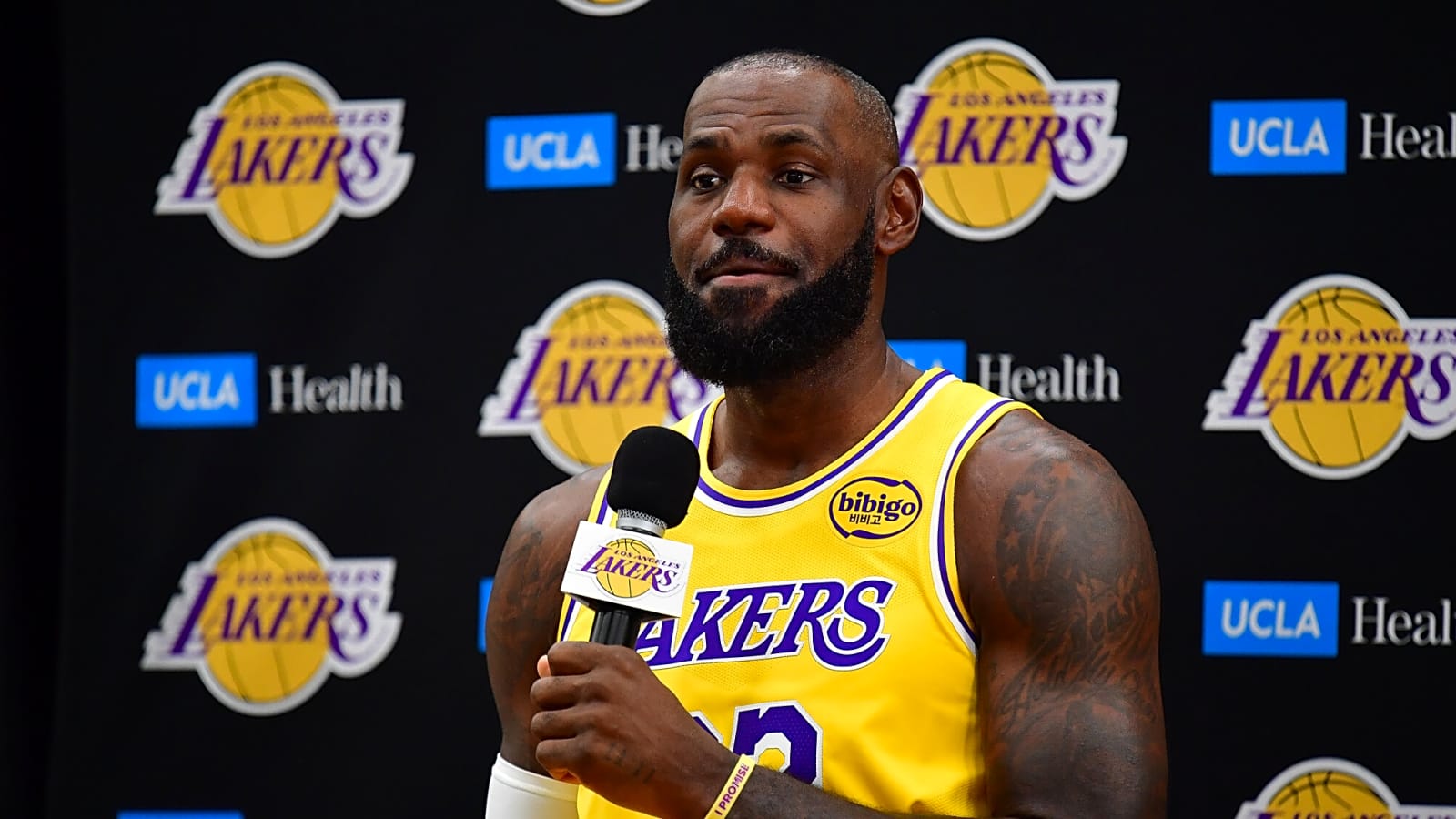 Oldest, youngest players on NBA rosters for 2025-26