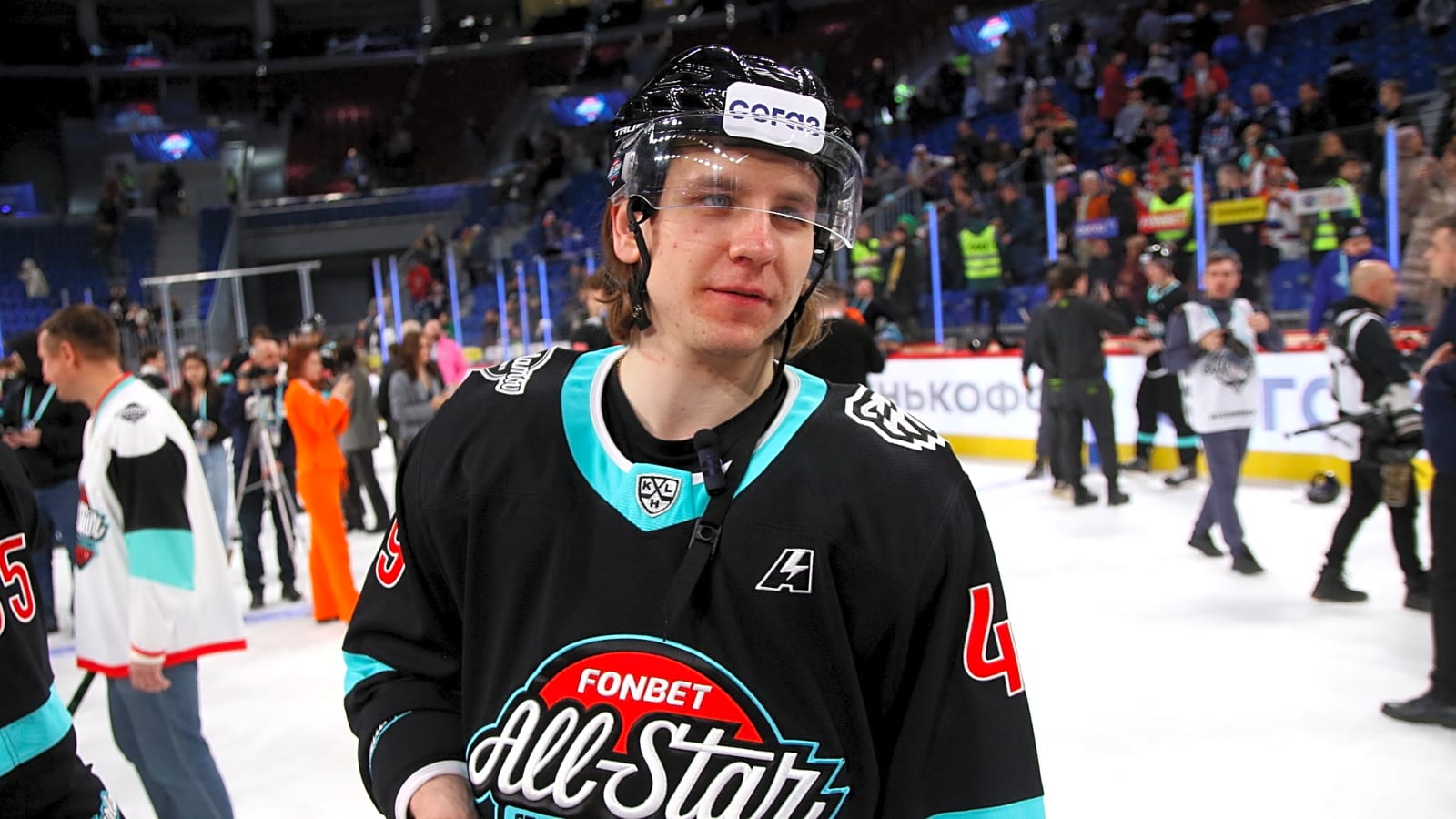 Golden Knights, Penguins interested in top international prospect