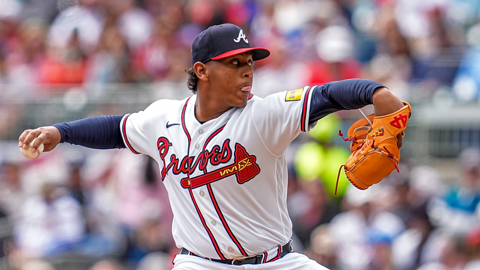 Are Braves making the right decision with Didier Fuentes?