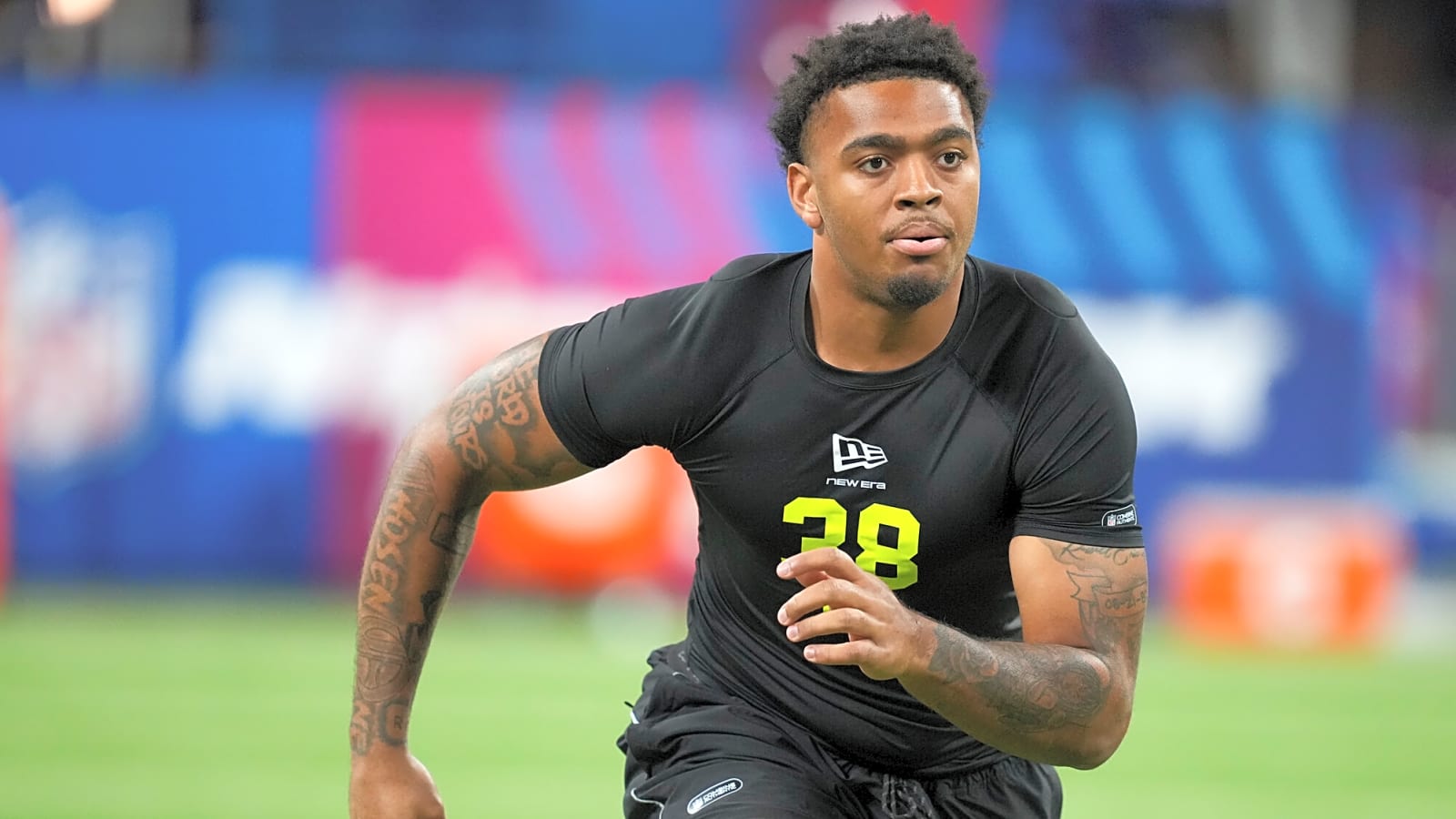 Chargers Must Fix $100 Million Edge Void at No. 22