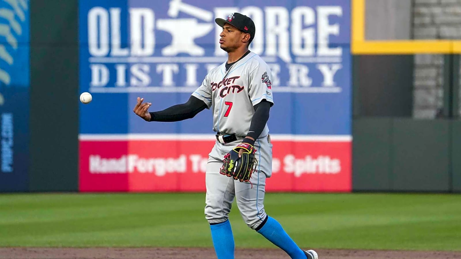 Report: Los Angeles Angels calling up former Tennessee infielder Christian Moore