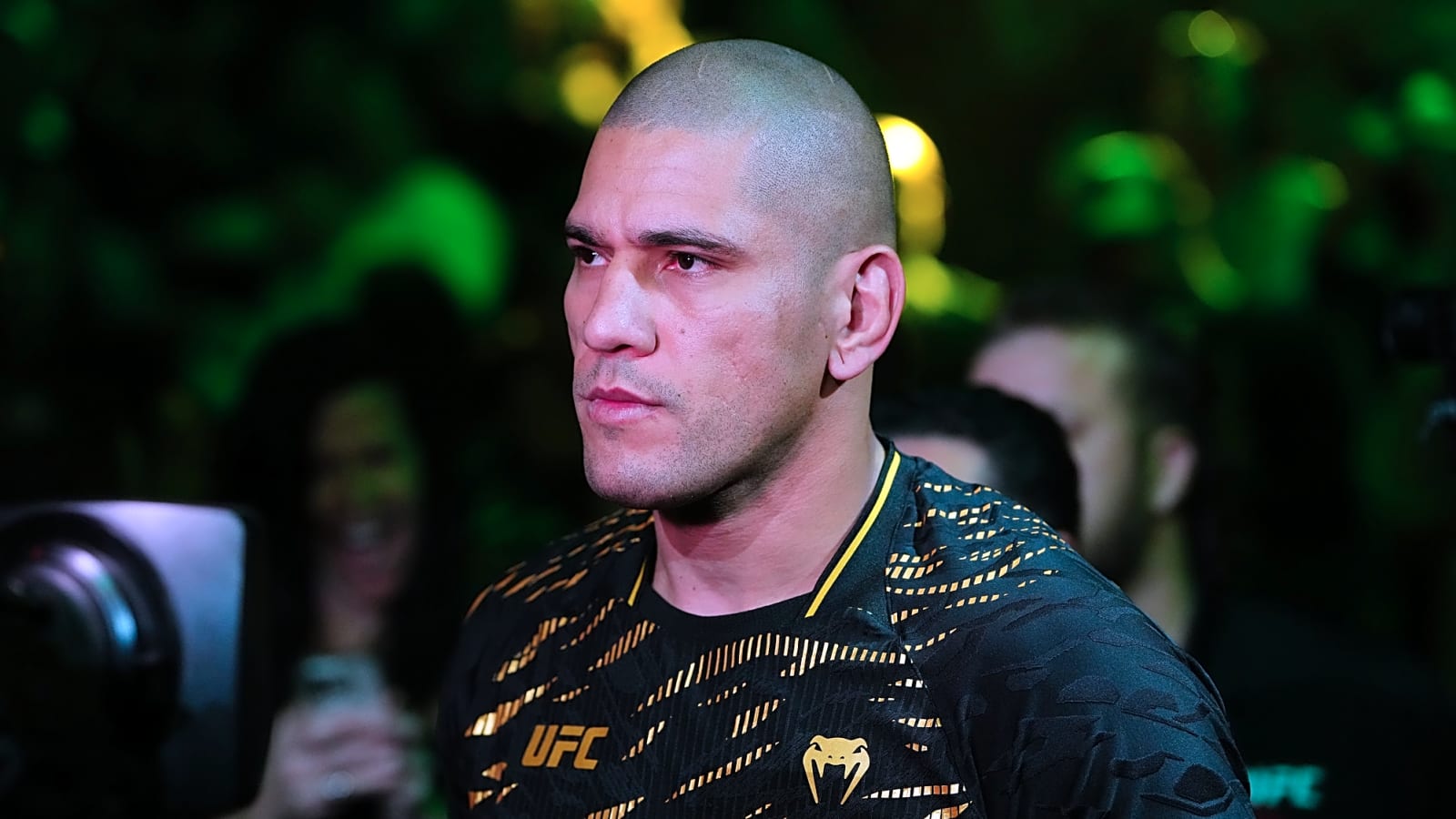Alex Pereira’s X Account Was Hacked; Denies Retirement Claims