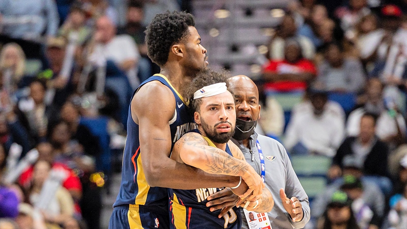 Pelicans’ Alvarado, Suns’ Williams Ejected After Fight