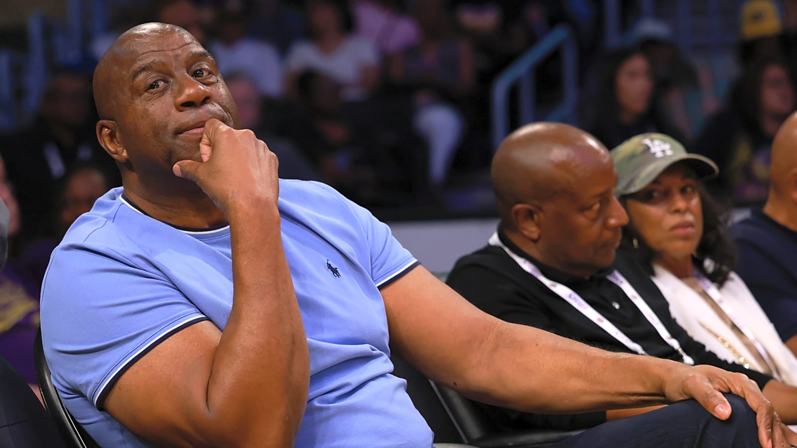 Magic Johnson offers Yankees legend advice on running sports business 