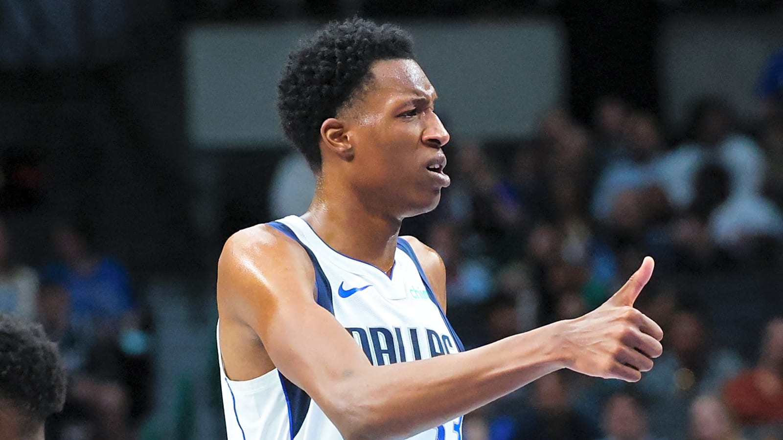 Clippers, Jamarion Sharp Agree To Two-Way Deal