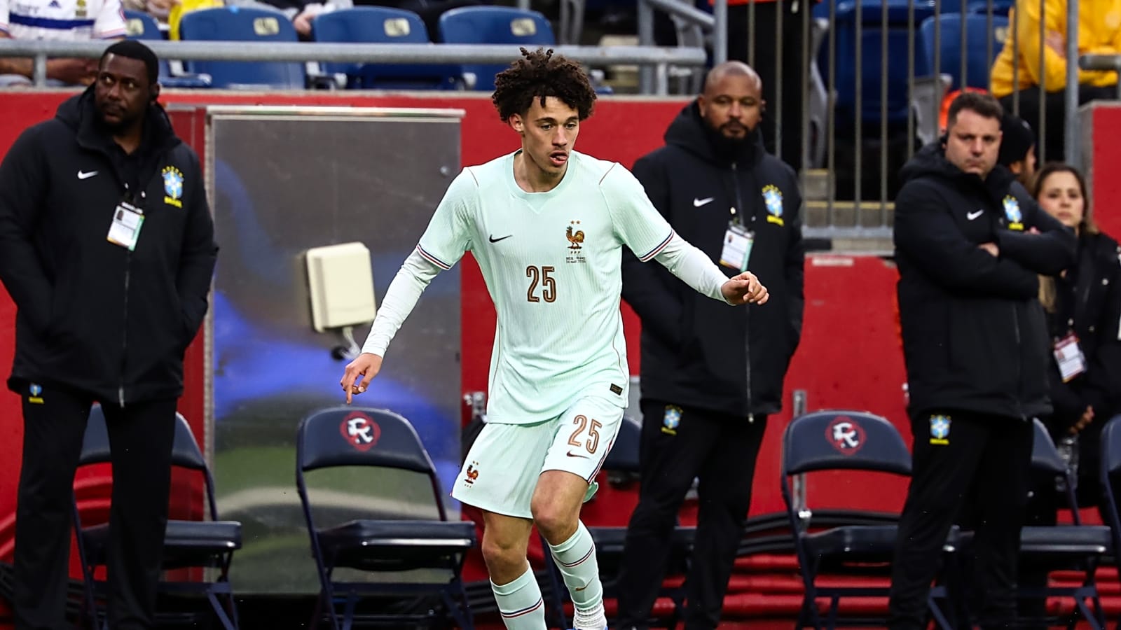 Report: Chelsea to battle Arsenal as they register interest in £60m rated winger