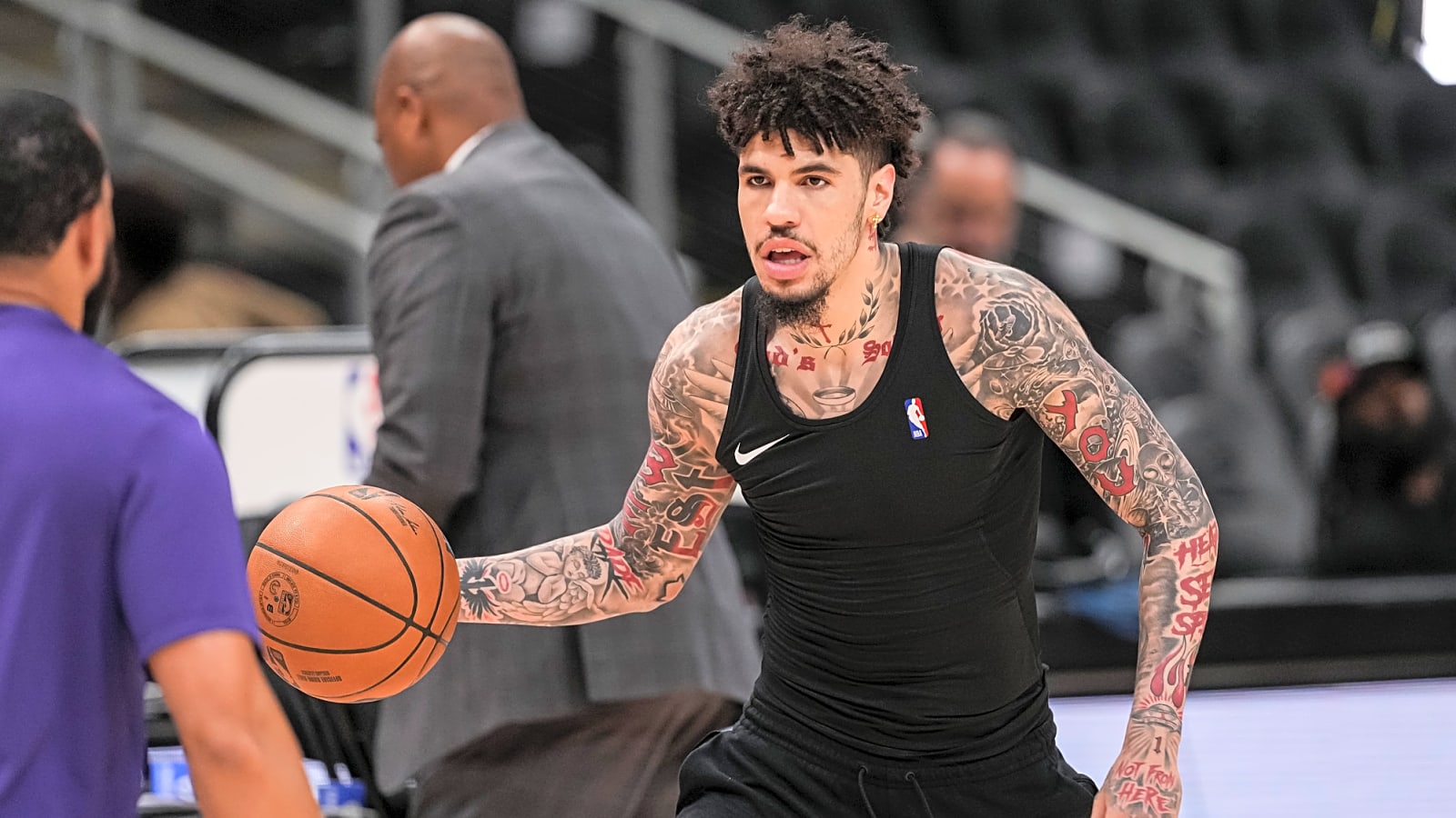 Hornets star LaMelo Ball exits game vs. Raptors with injury