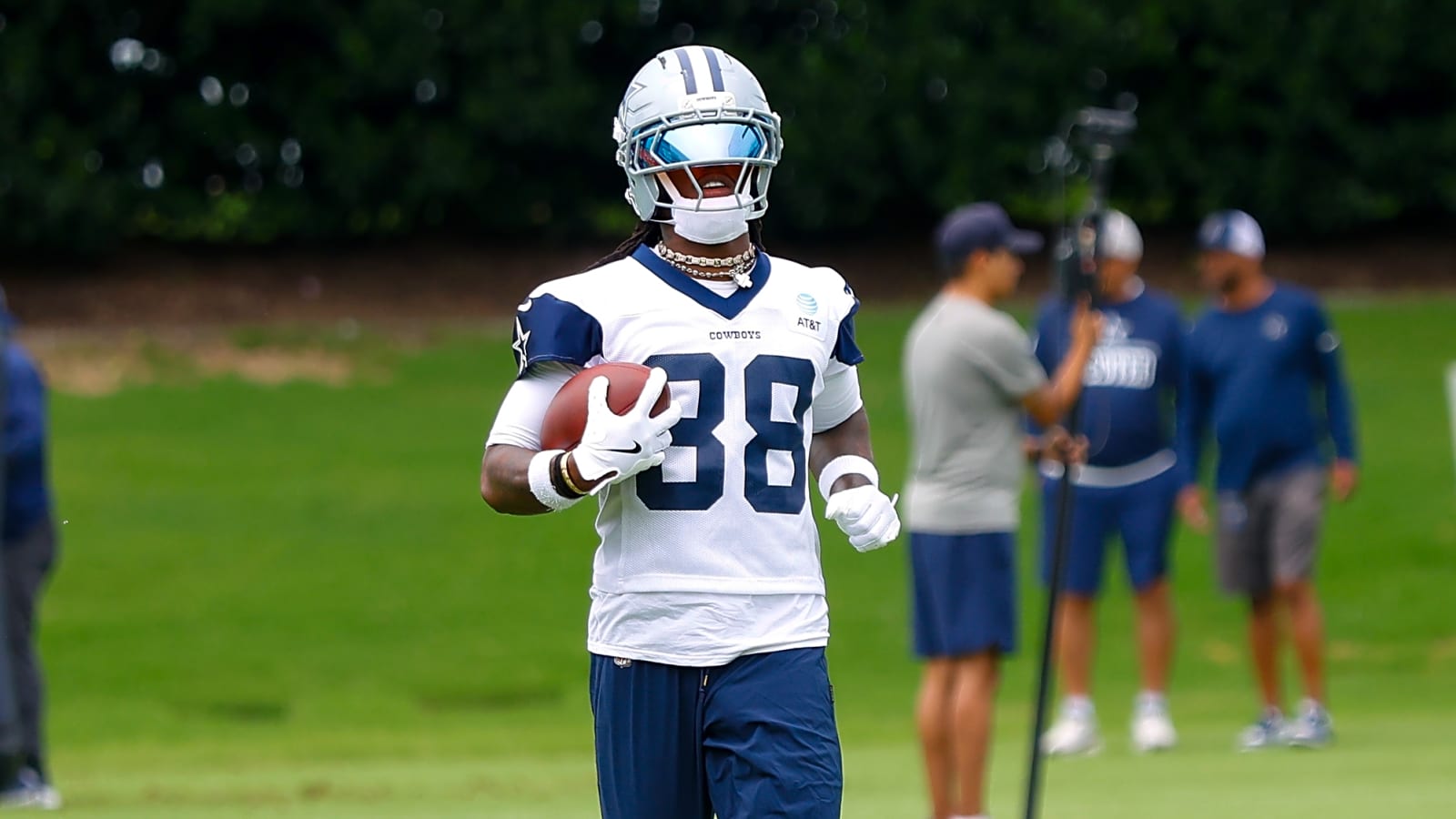 Dak&#39;s Cowboys Weapons Earn Stunning Ranking from PFF