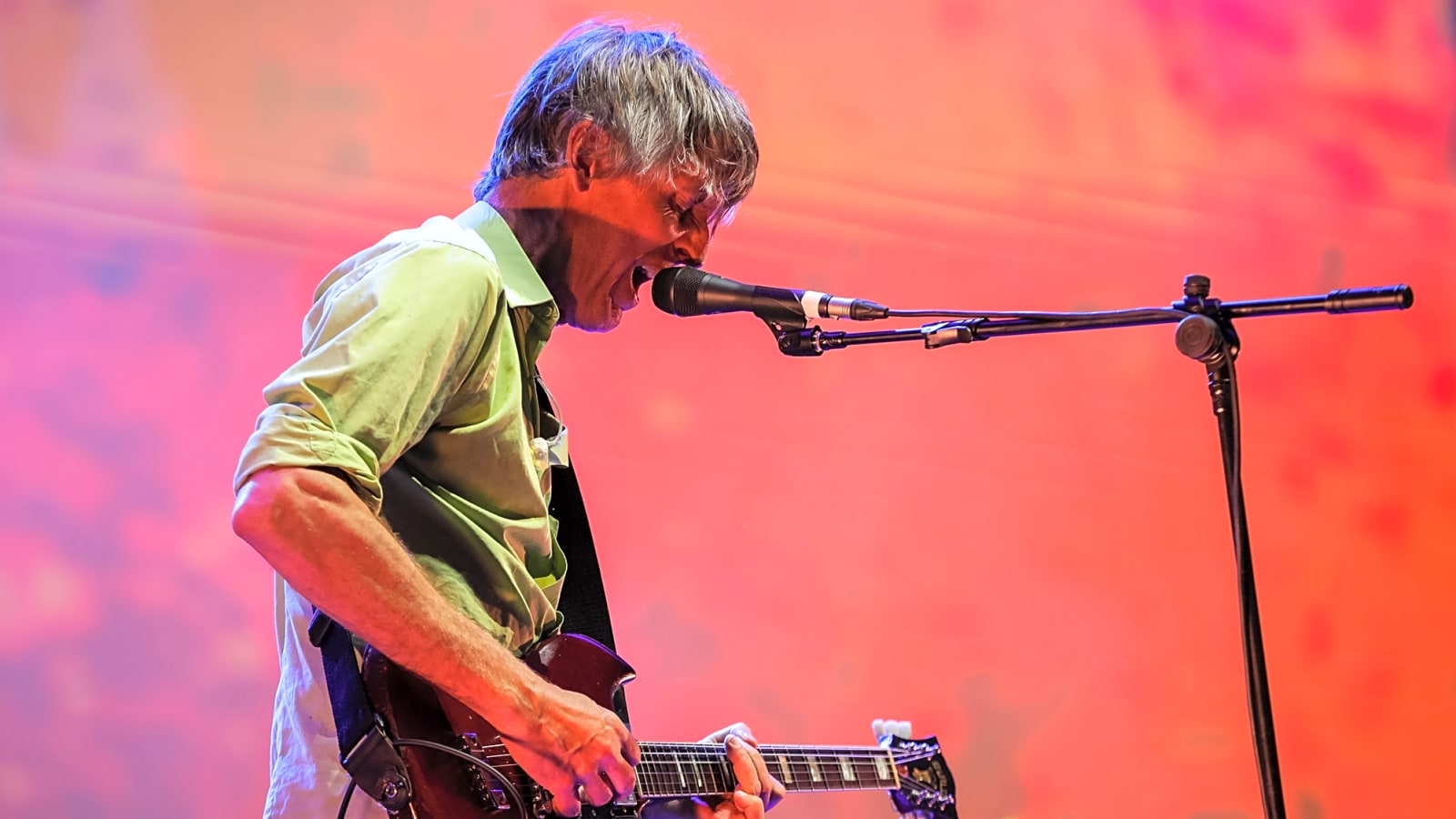 Pavement returns to late night to perform "Harness Your Hopes"