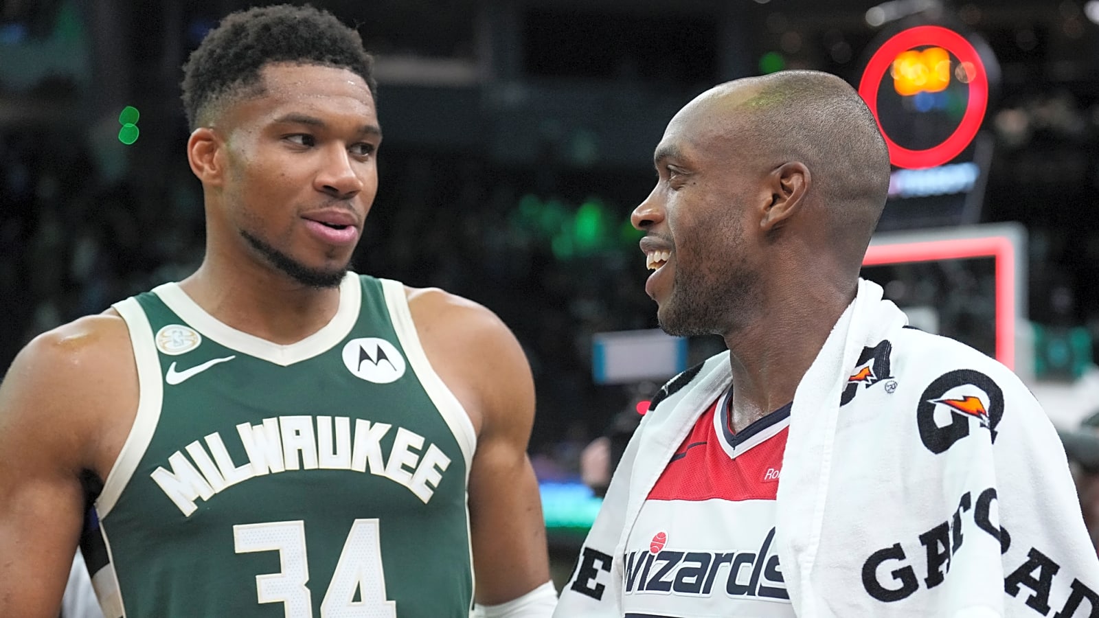 Milwaukee Bucks Begin NBA Season With a Dominant Win Over the Washington Wizards