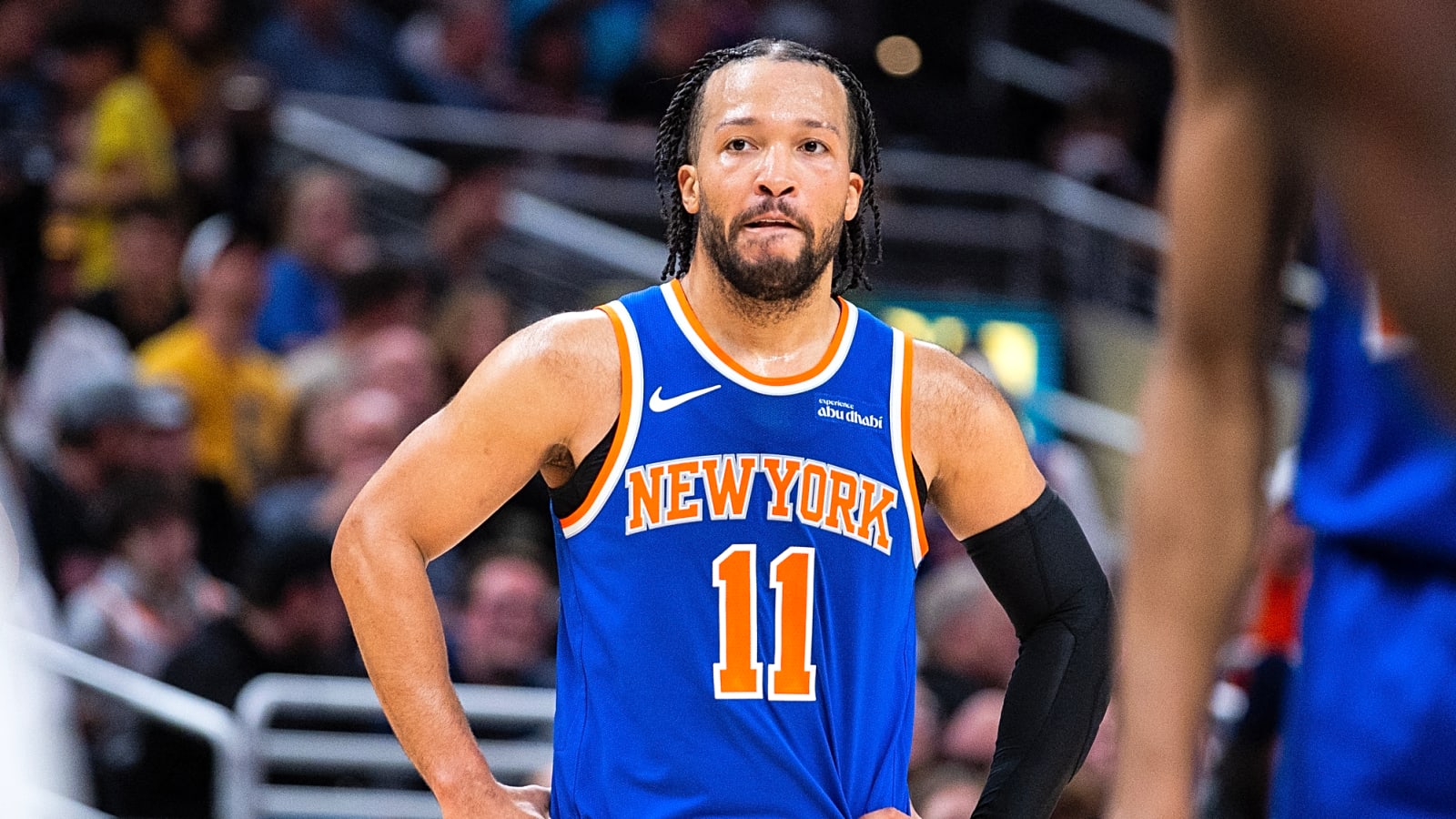 Entire Knicks Squad Caught on Camera Bullying Jalen Brunson as Hilarious Courtside Moment Goes Viral