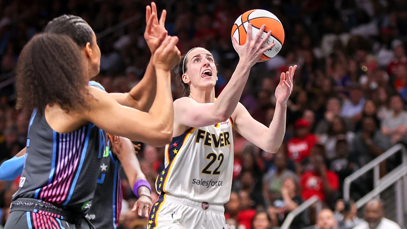 Caitlin Clark creates unforgettable moment with fan after win 
