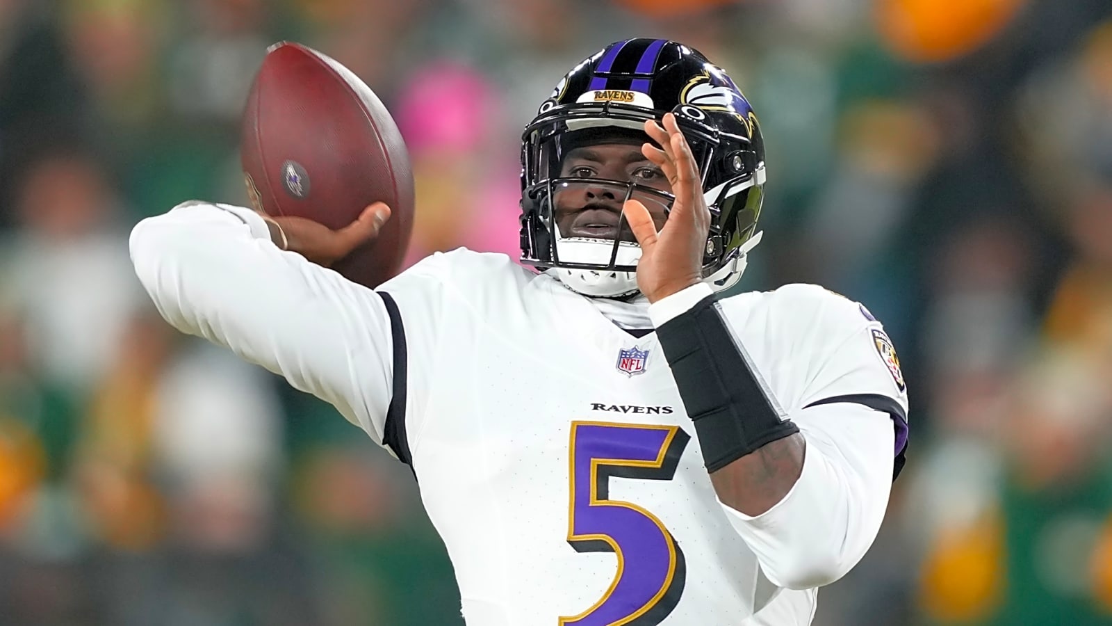 Tyler Huntley sent a message to Shedeur Sanders after Ravens’ win