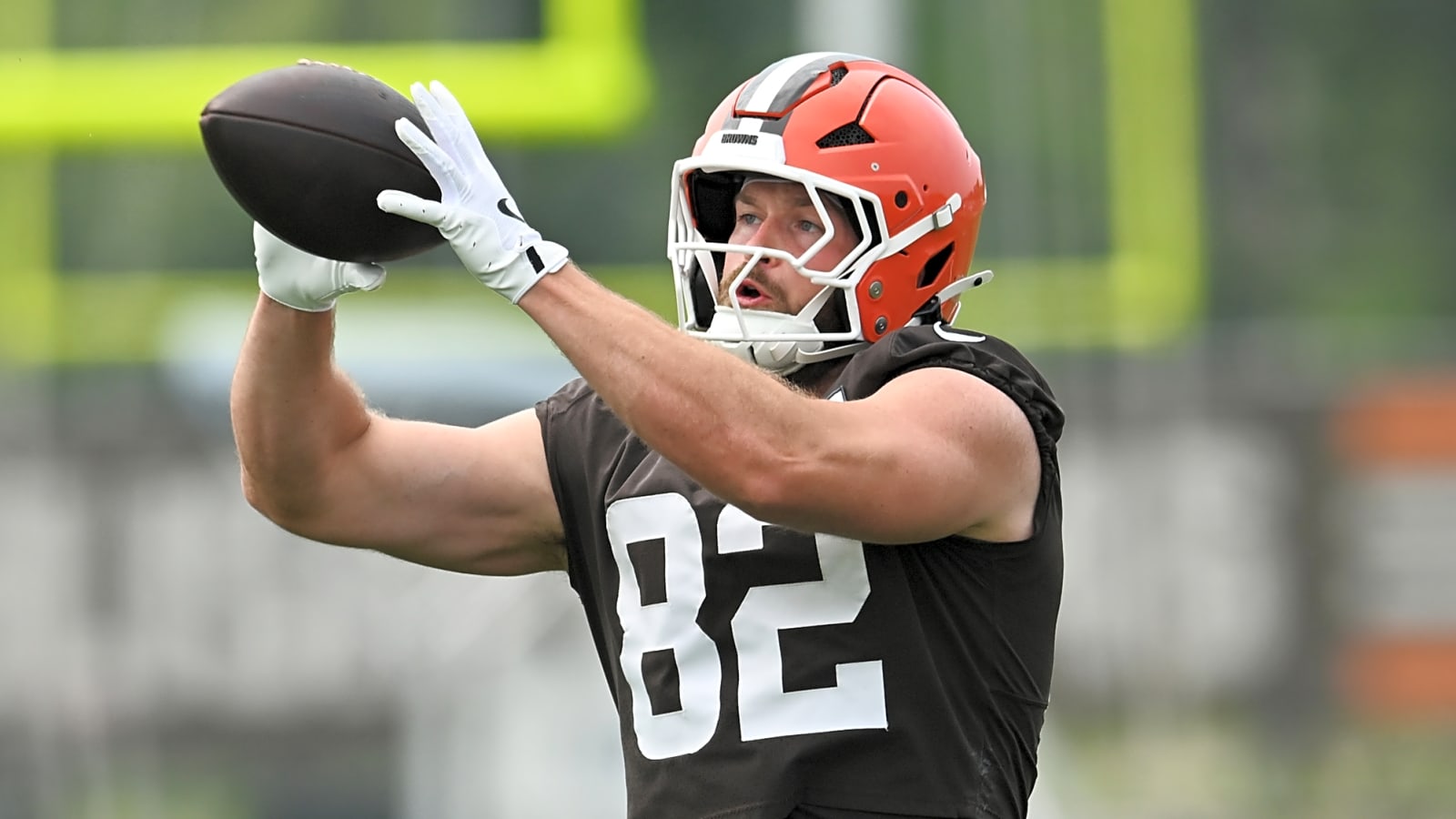 Browns player failed miserably while trying to go ‘Happy Gilmore’