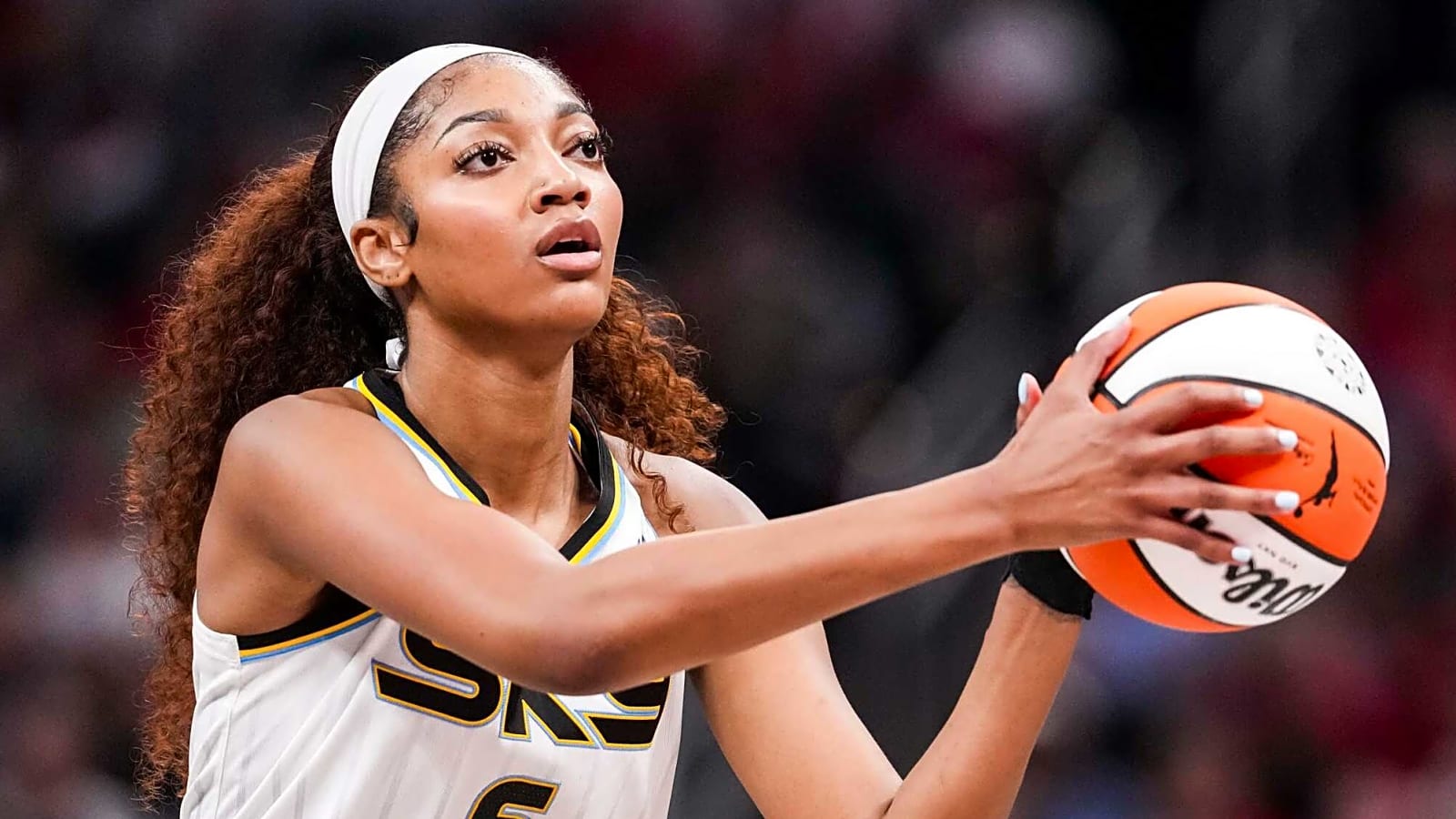 Rachel DeMita Doesn&#39;t Hold Back On Caitlin Clark, Angel Reese Drama