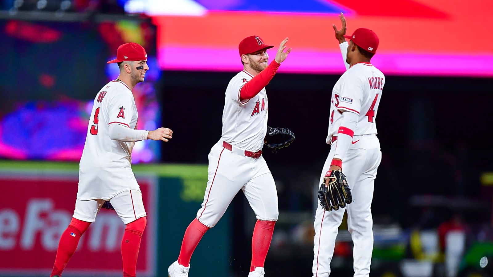 Angels Break Late Tie with 4-Run Eighth to Defeat Red Sox 9-5
