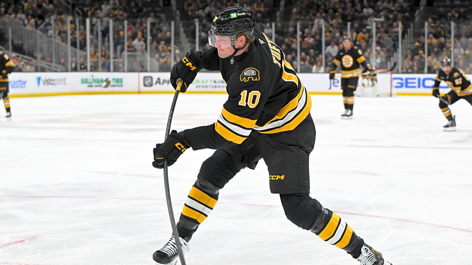 Boston Bruins Call Up Two Forwards