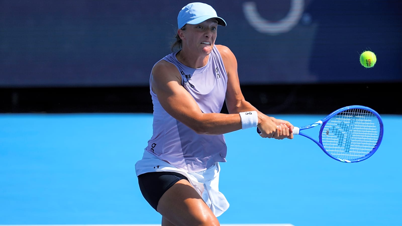Iga Swiatek eases past Anna Kalinskaya to reach Cincinnati Open semi-finals
