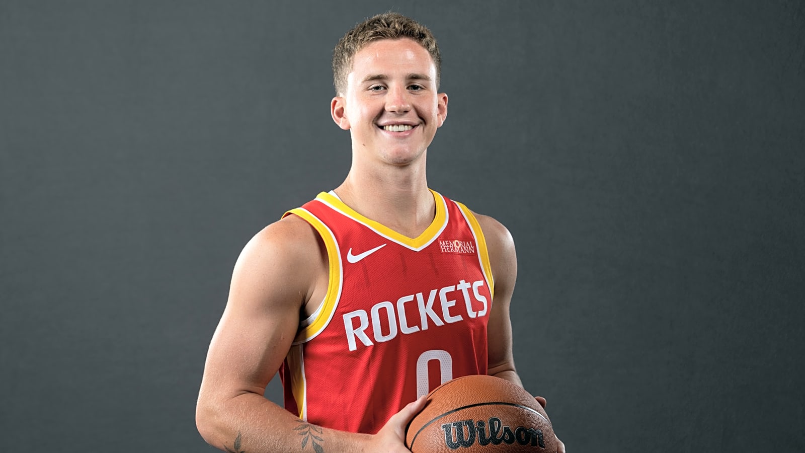 Kings, Raptors eyeing free agent guard