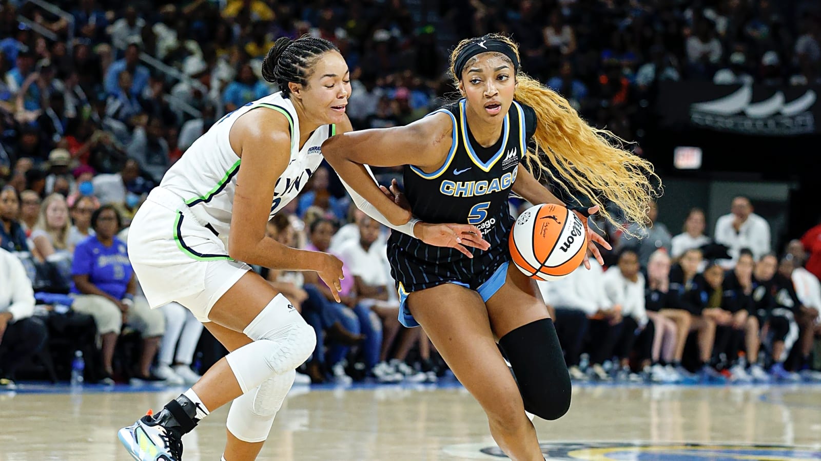 WNBA: Minnesota Lynx at Chicago Sky – Notes From the Office