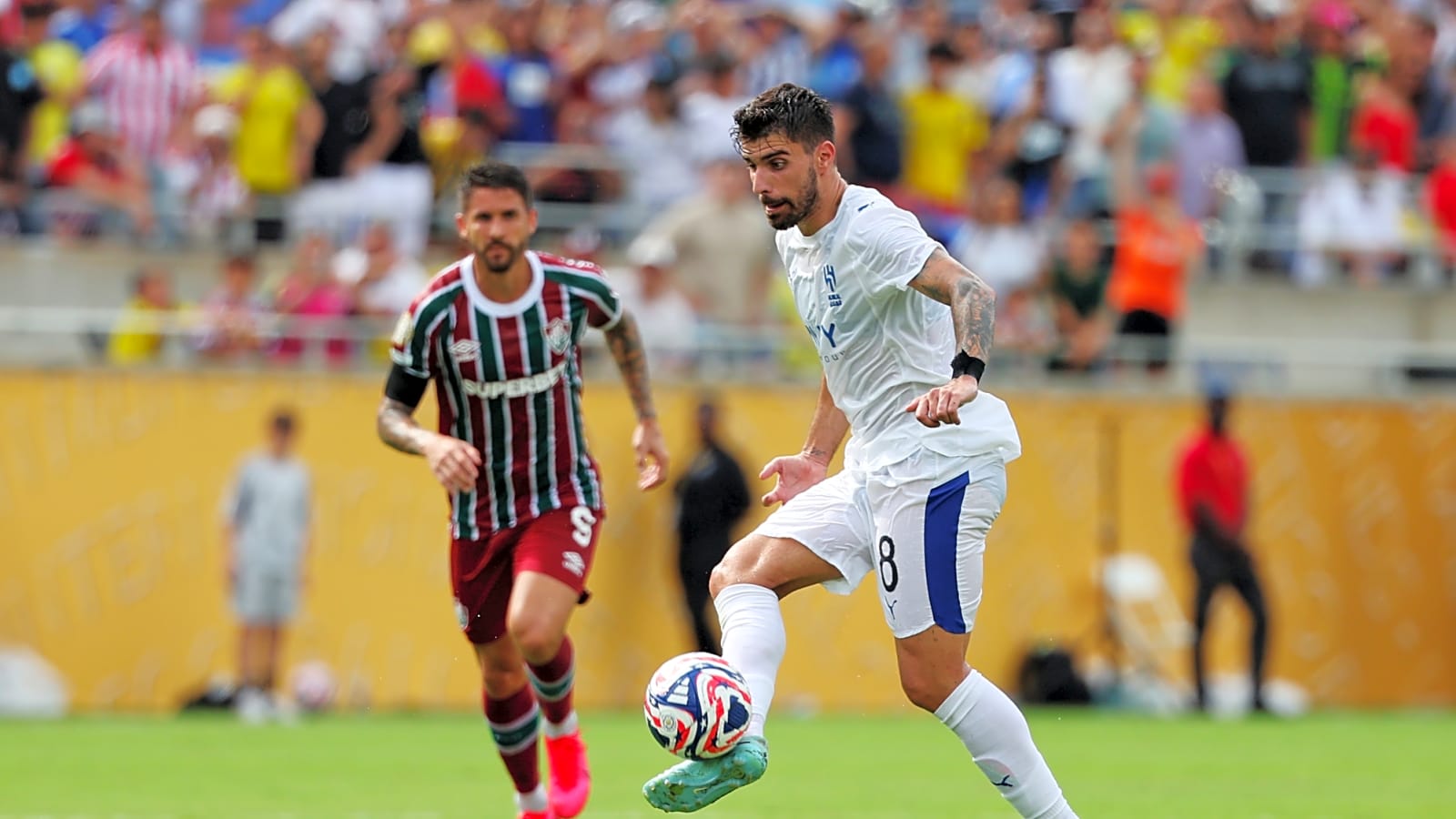 Man United target offered exit door for £15m, Newcastle and Leeds also keen